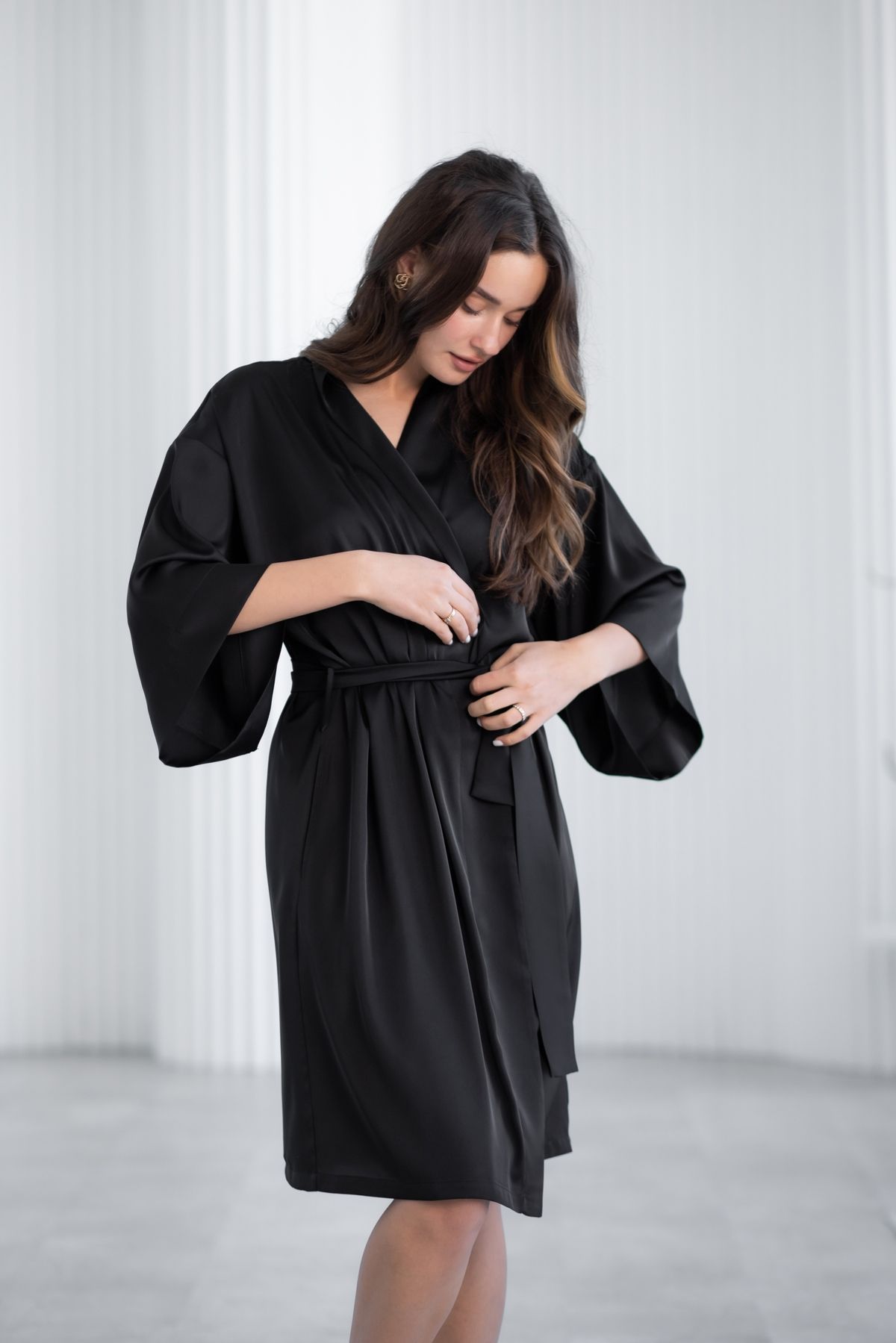 Халат midi чорного кольору BLCK015S-01 фото